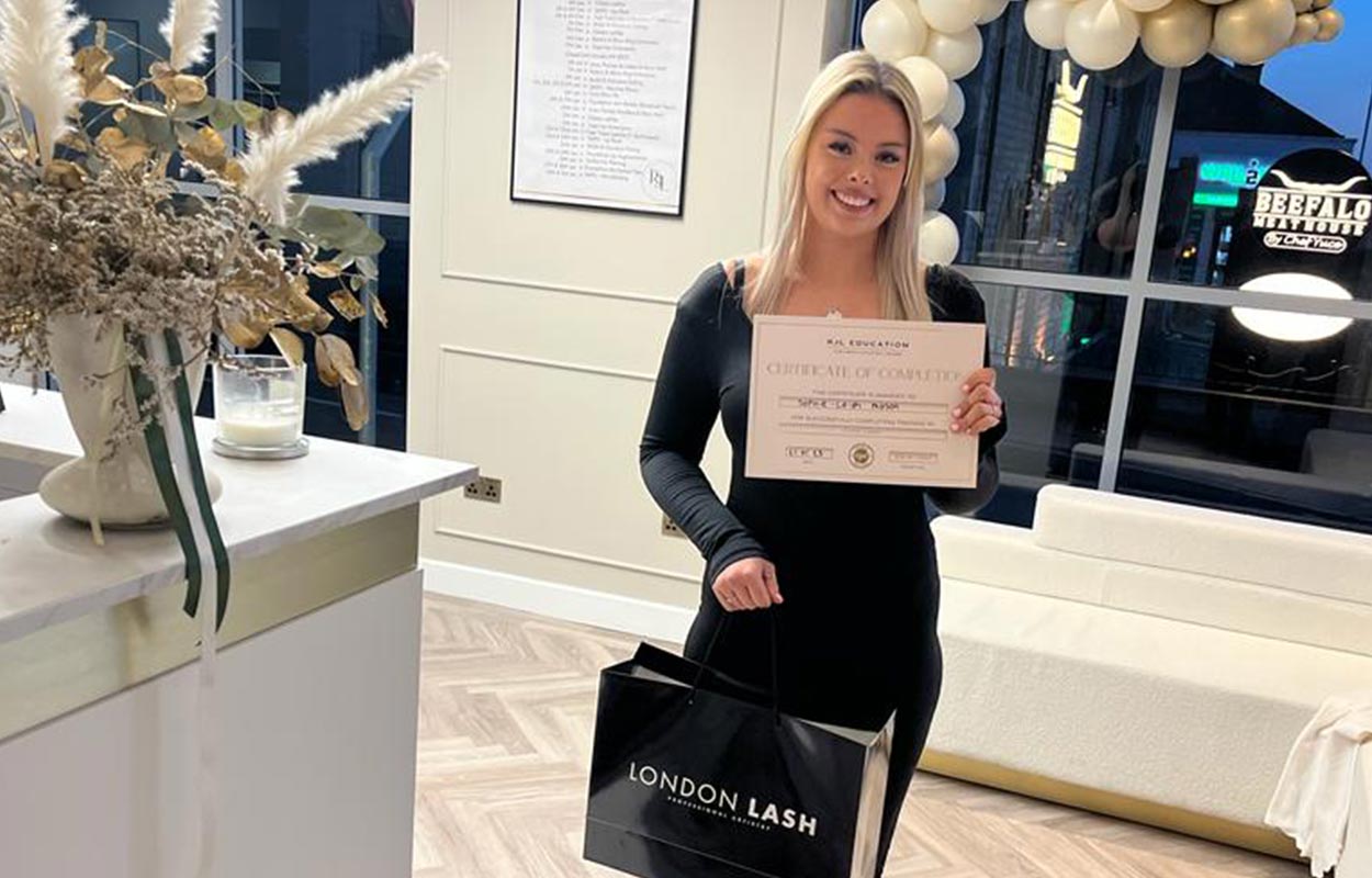 "The Staff Are Incredible" - Sophie, Classic & Russian Volume Lashes